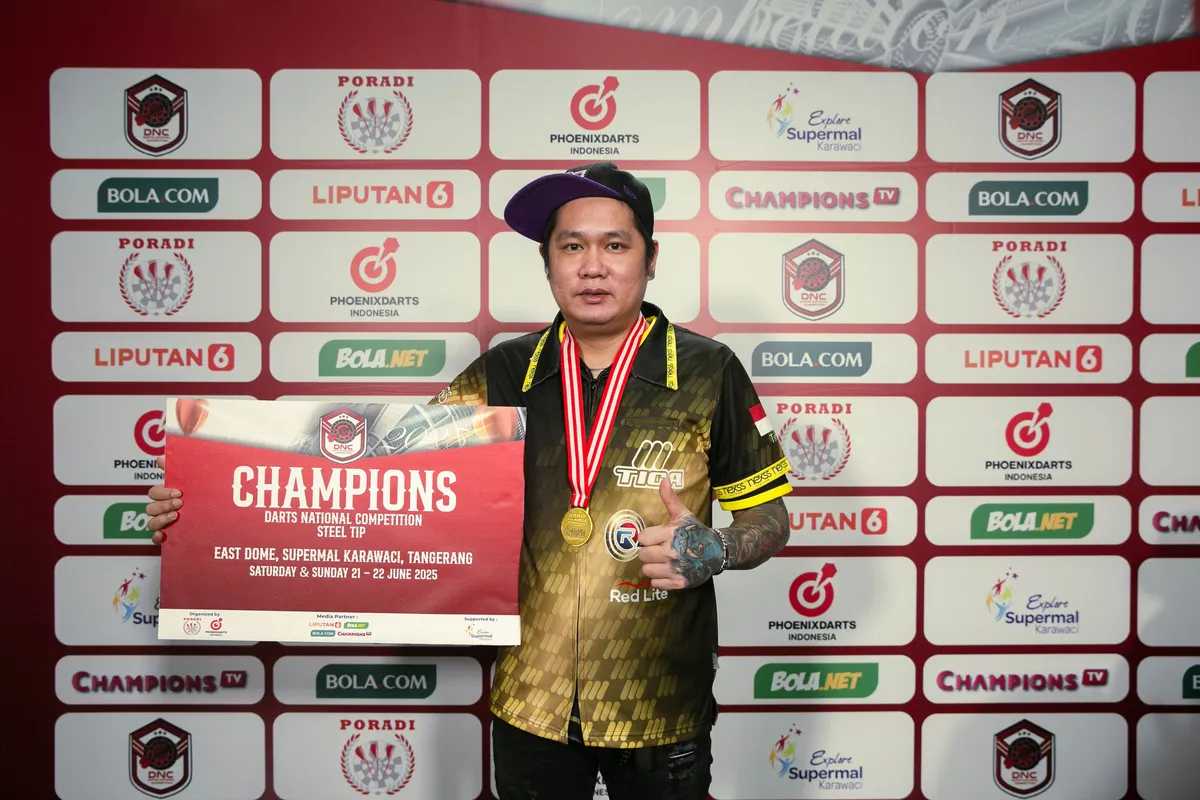 Tirta Suparjo menerima gelar juara pada DNC 2025 Series 02